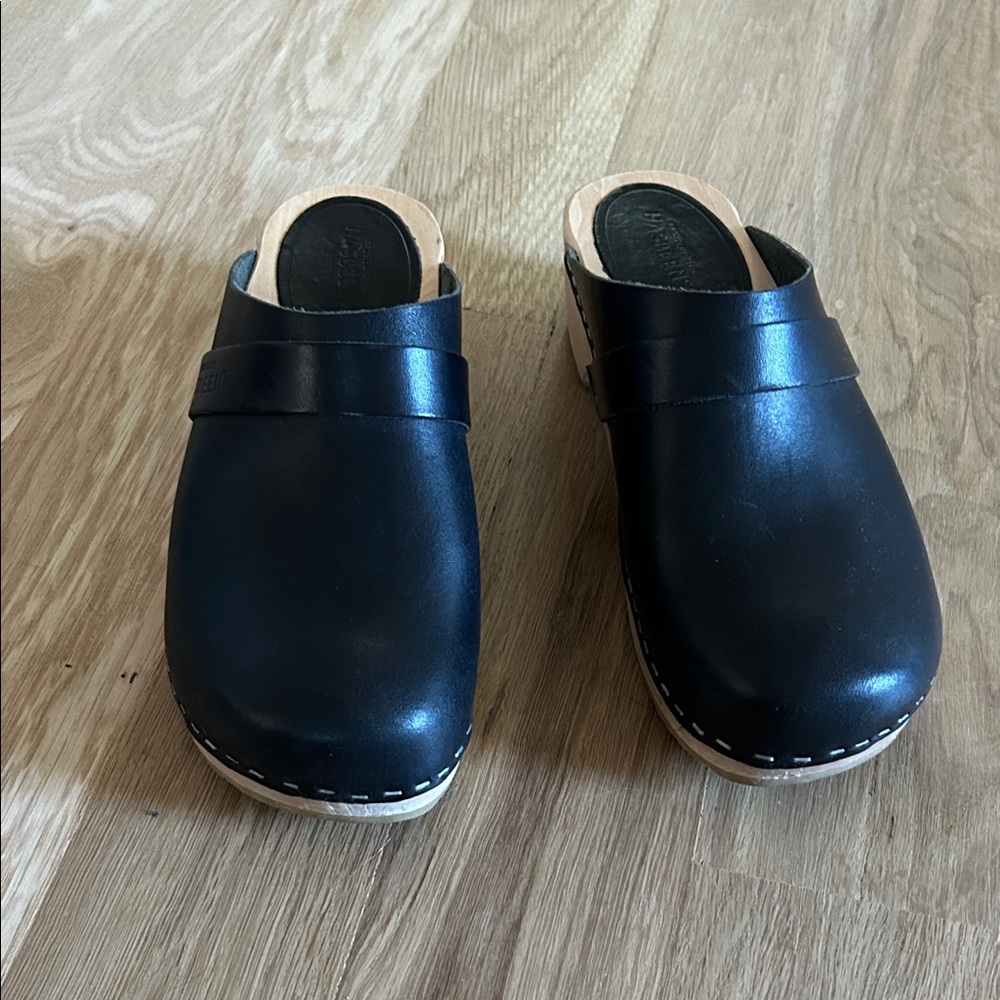Swedish Hasbeens Black Leather Clogs